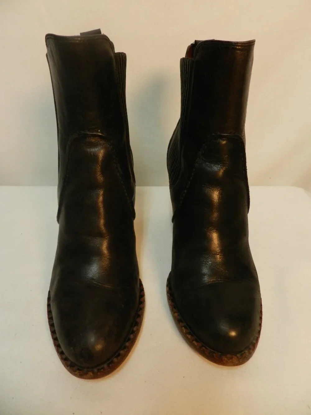 Marc by Marc Jacobs Chelsea Leather pull-on boots booties heels Size Sz 39 US 9